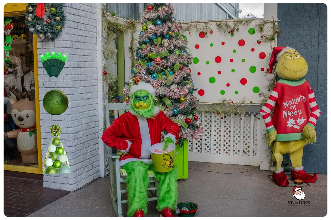 grinch-outdoor-christmas-light-display-ideas