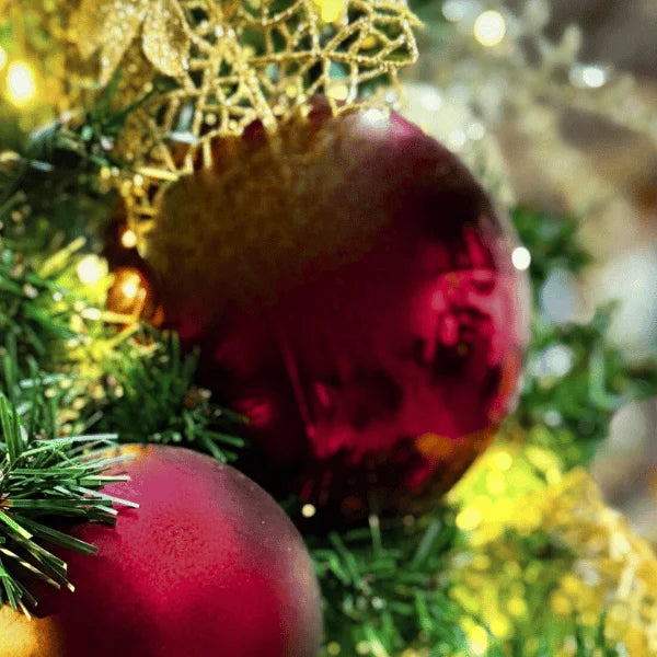 Burgundy-Ornament-Shiny-Ball-2