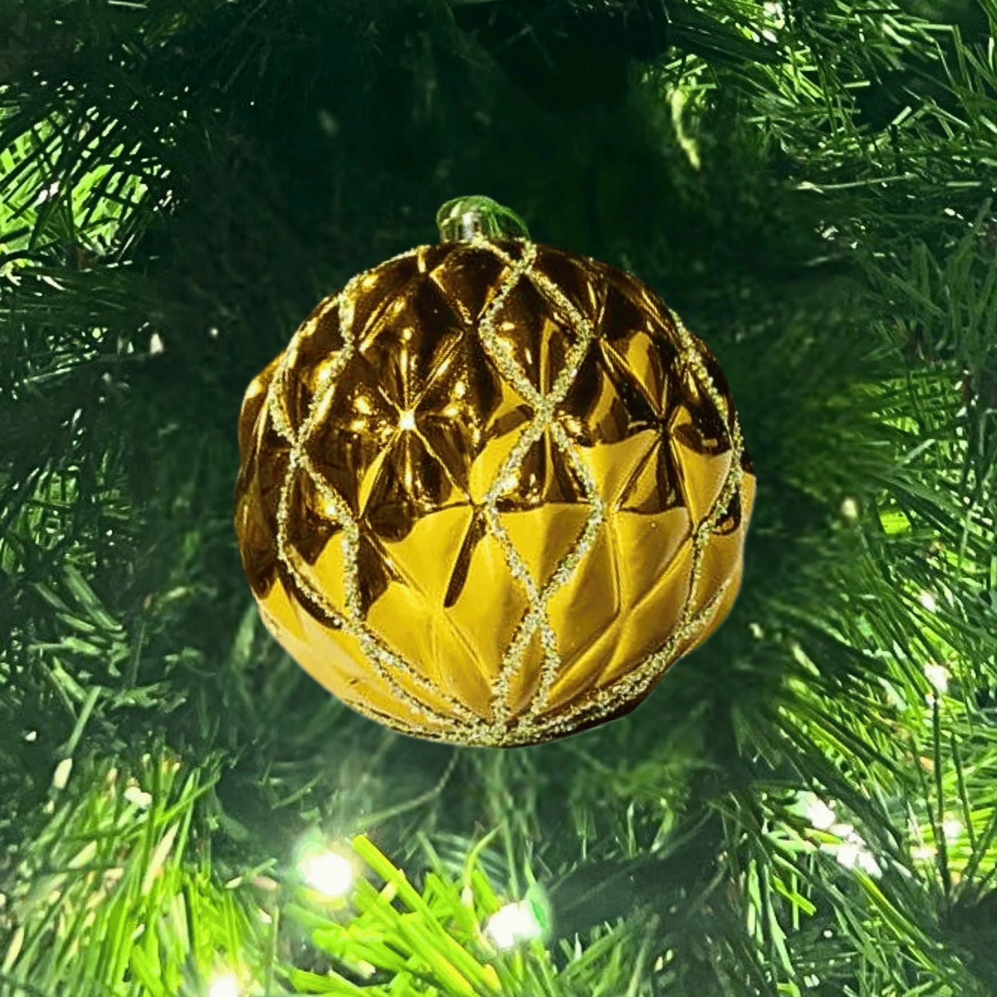 Gold-Ornament-Shiny-with-Glitter-Diamond-Swirl-2