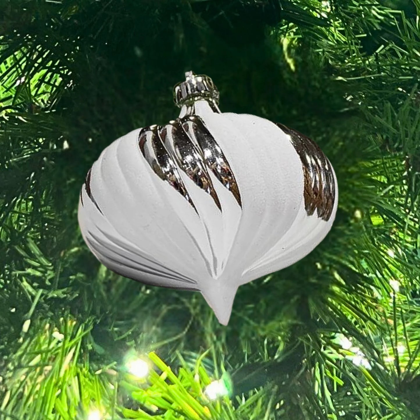 Silver-Ornament-Shiny-Swirl-with-White-Glitter-Onion-2