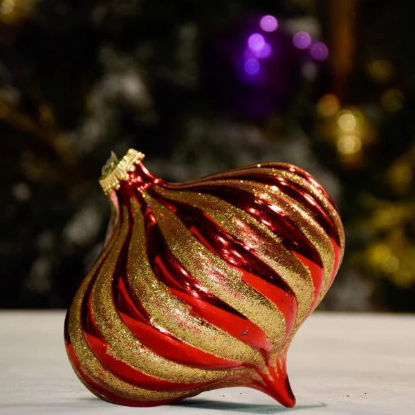 red-shiny-onion-with-gold-glitter-christmas-tree-decor-ornament