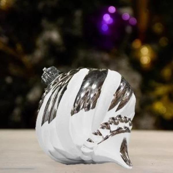 silver-matte-with-glitter-ball-02