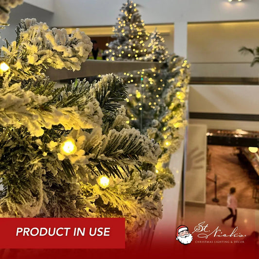 flocked-christmas-tree-winter-wonderland