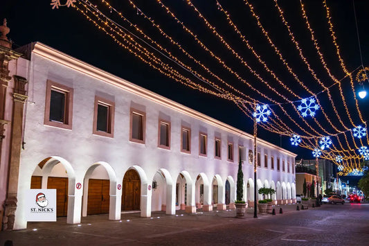 mexican-themed-outddor-christmas-decor