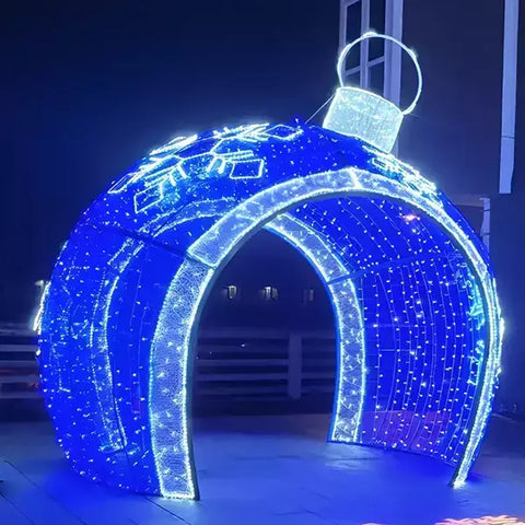 112ft-blue-and-cool-white-with-snowflakes-walkthrough-ornament-02