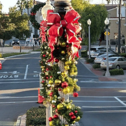 Christmas-Bow-Red-Nylon-with-Gold-Lining-2