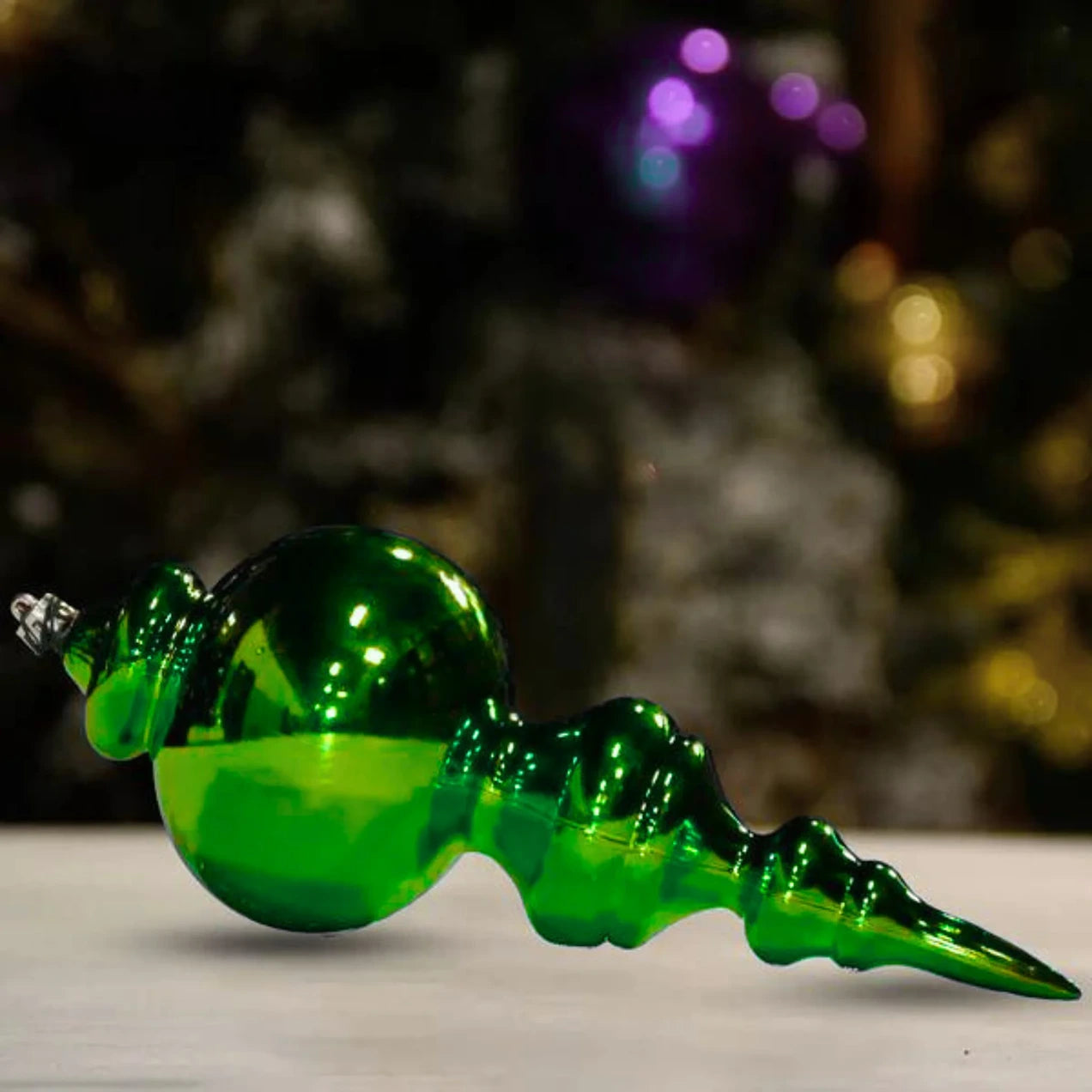 Green-Ornament-Shiny-Classic-Finials