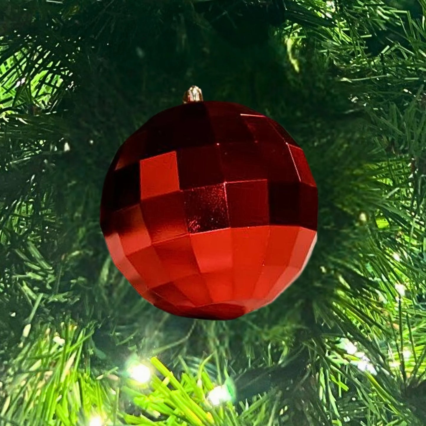 Red-Ornament-Shiny-Diamond-2