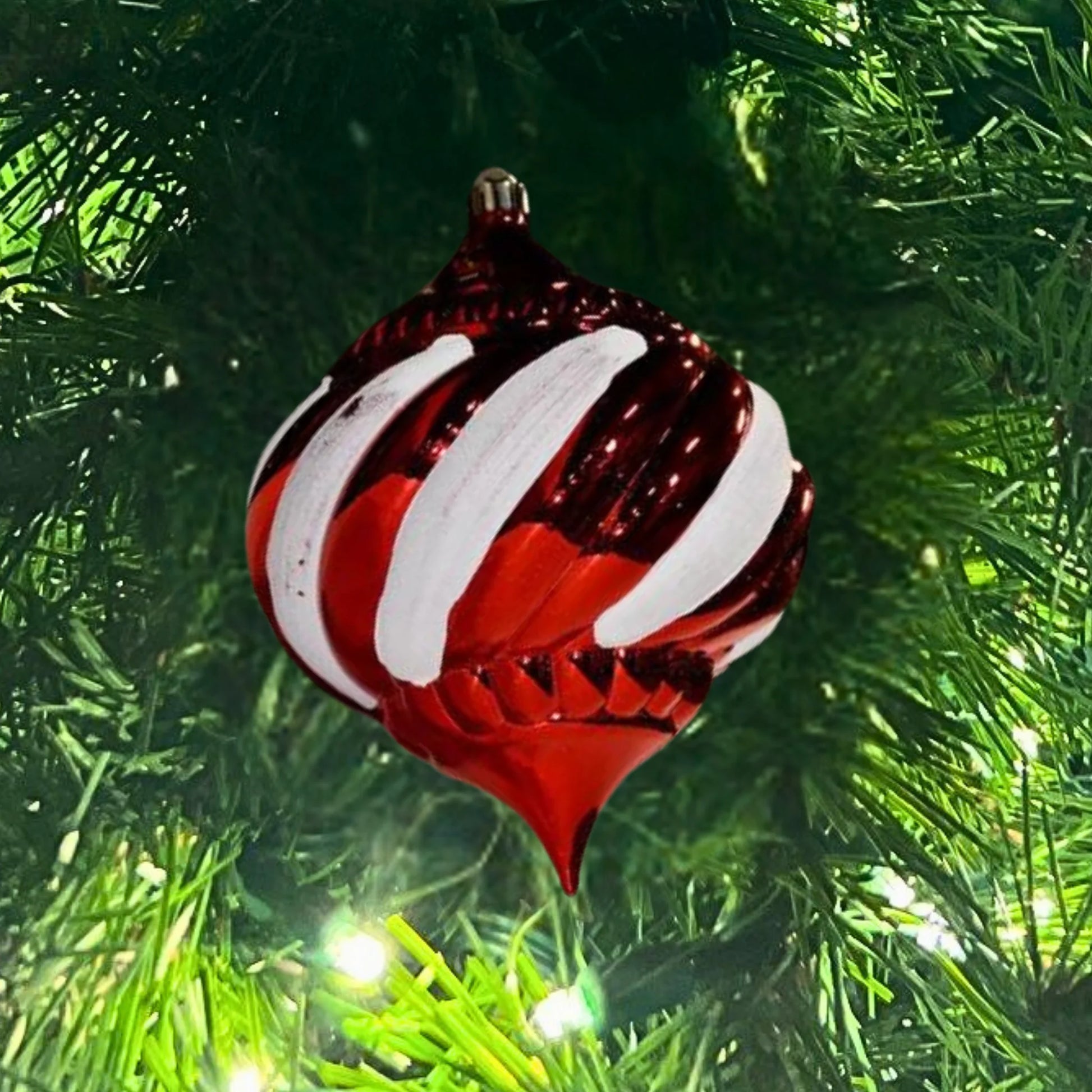 Red-Ornament-Shiny-Swirl-With-White-Glitter-2