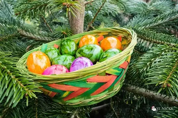 best-decor-for-an-easter-christmas-tree