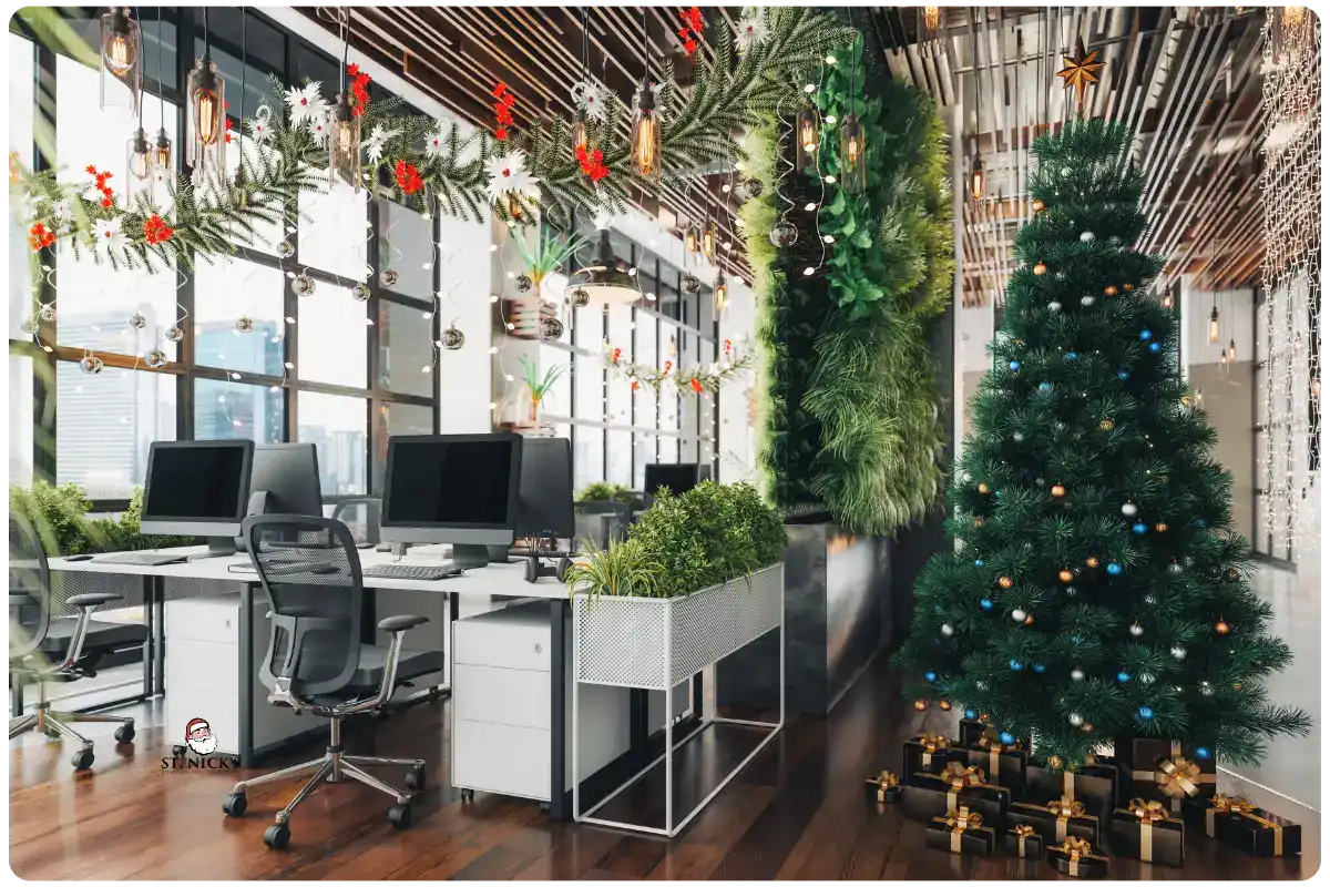 christmas-in-july-business-decor