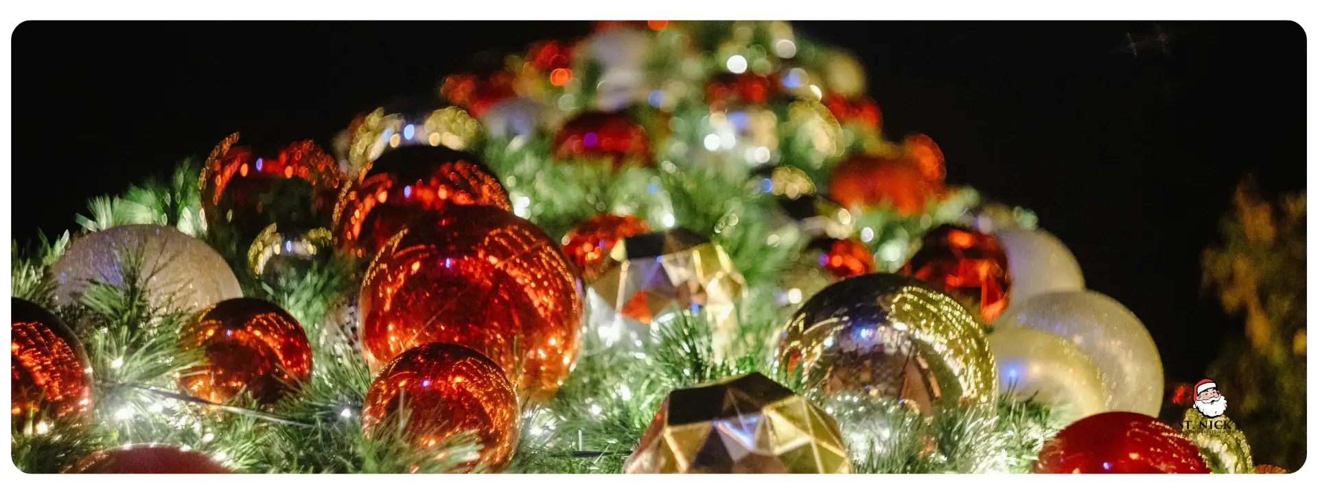 indoor-outdoor-christmas-lights