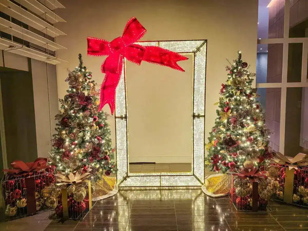 st-nicks-lighted-frame-photo-opt-pre-lit-red-bow-indoor-commercial- holiday-decor