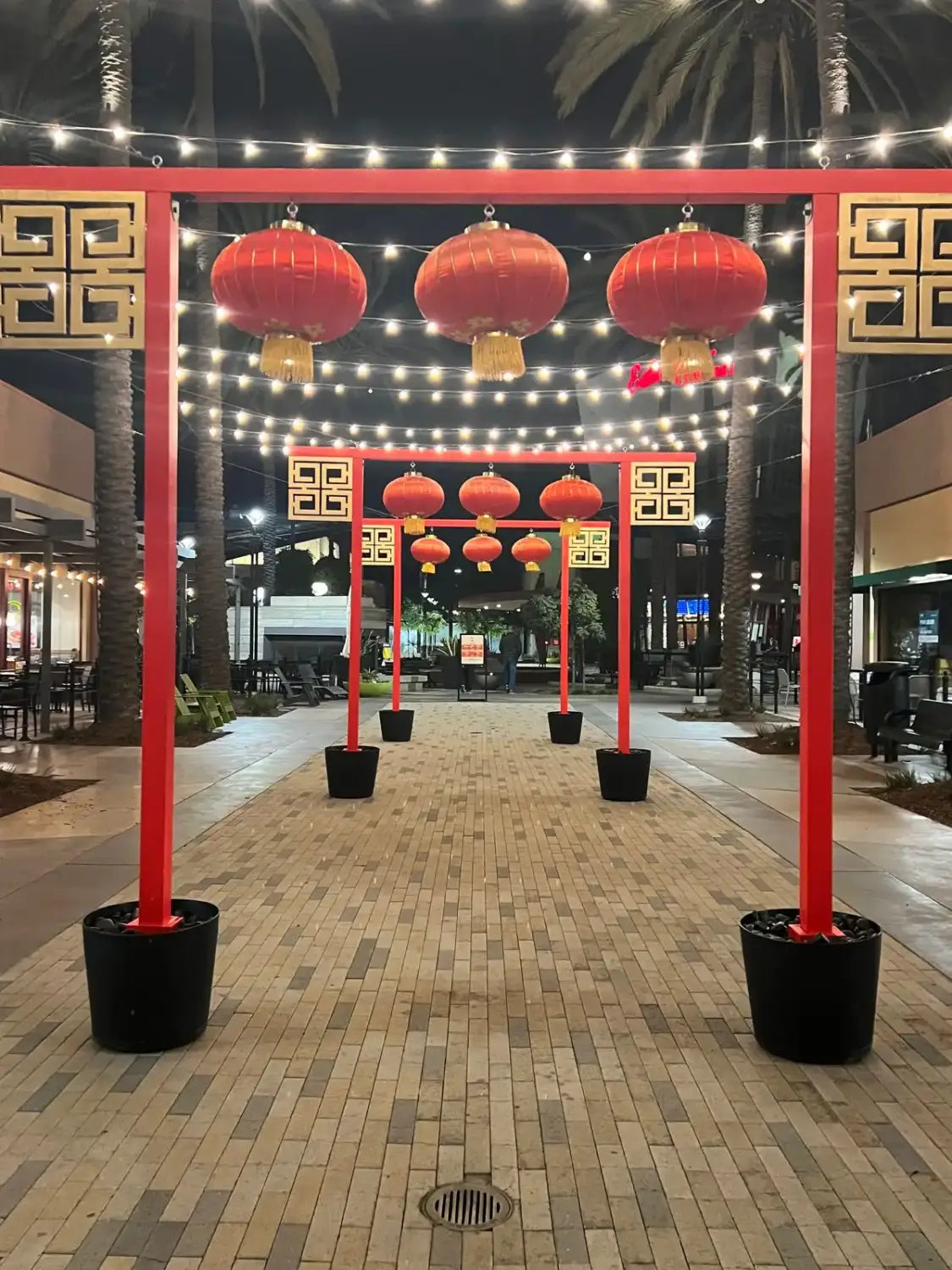 Top Lunar Décor for Malls Hotels and Restaurants in 2026