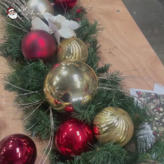 Gold-Shiny-Ball-Ornament-4
