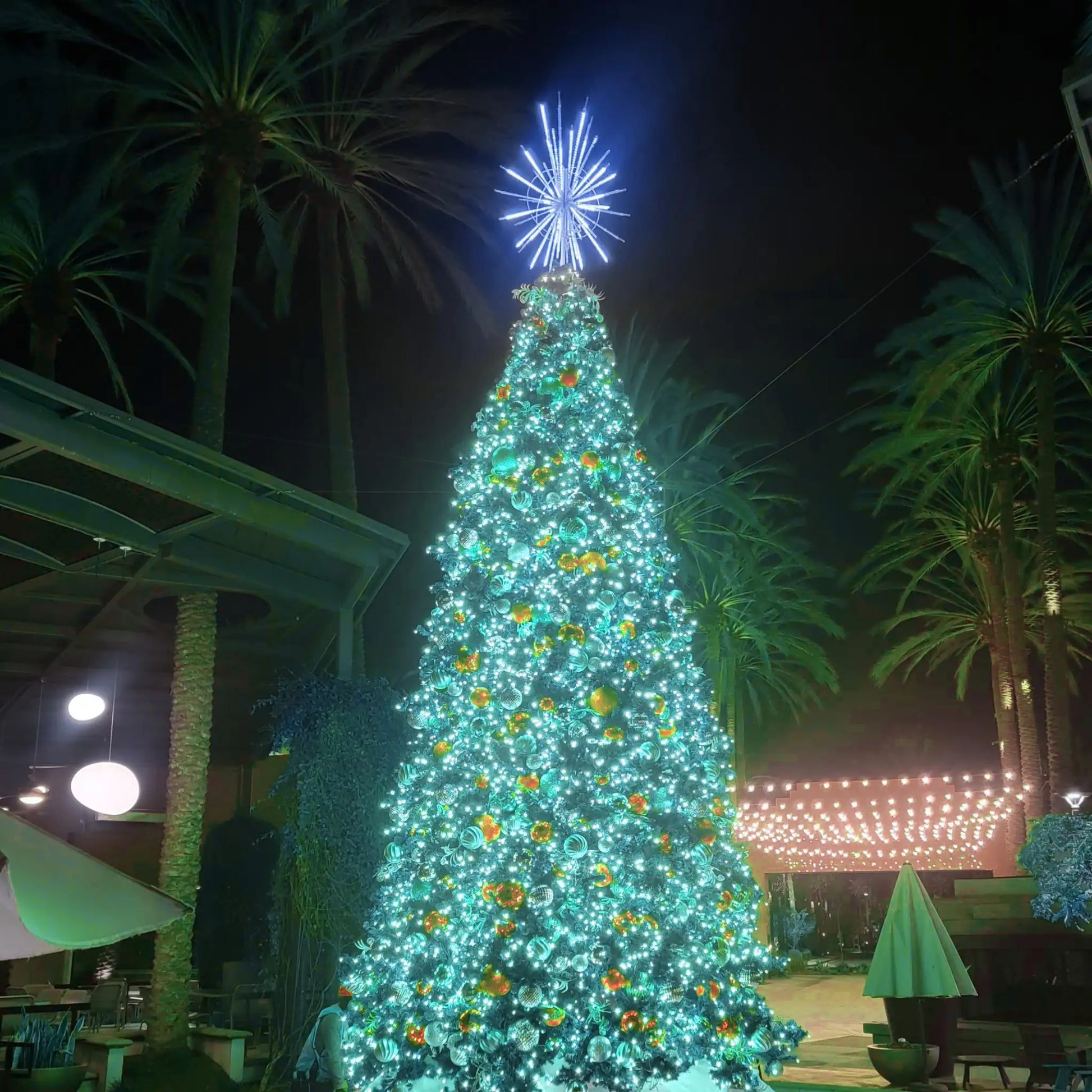 snowfall-topper-blue-and-cool-white-christmas-tree-topper-1-50