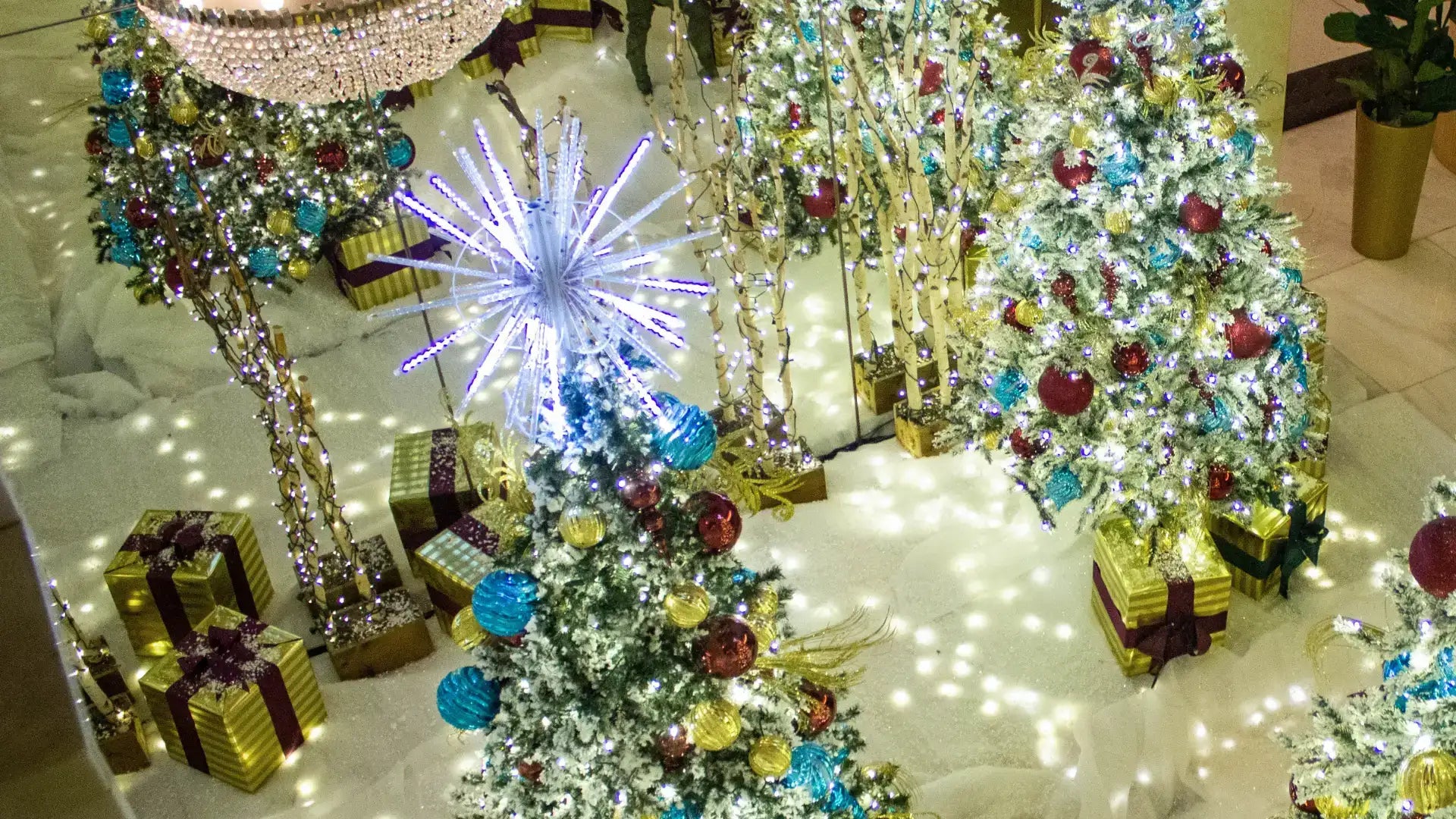 commercial indoor outdoor tree topper